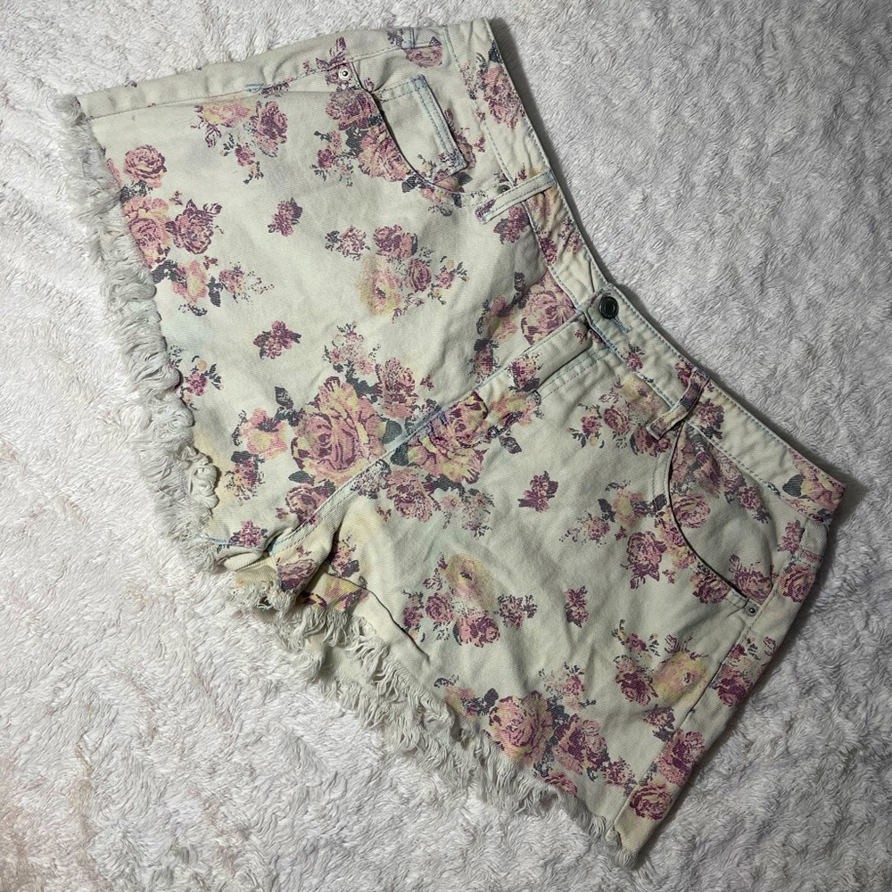 Flowered Jean Shorts 🌸